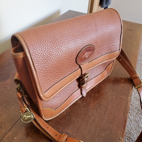 Vintage Dooney and Bourke All-Weather Leather - Picture 2 of 7